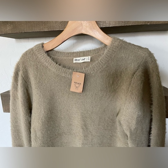 Tan Fuzzy Faux Mohair Crewneck Sweater, Size Medium•••NWT, Cute Teddy Style - Picture 4 of 10